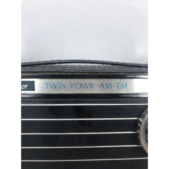 Broadmoor Radio  Model P206 for parts/ display. Nostalgic. Not Working. Rare - Picture 6 of 8